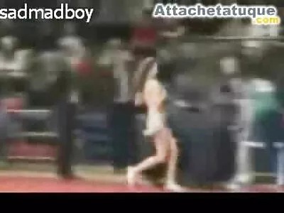 ਫੁੱਲ 'ਤੇ Fucking